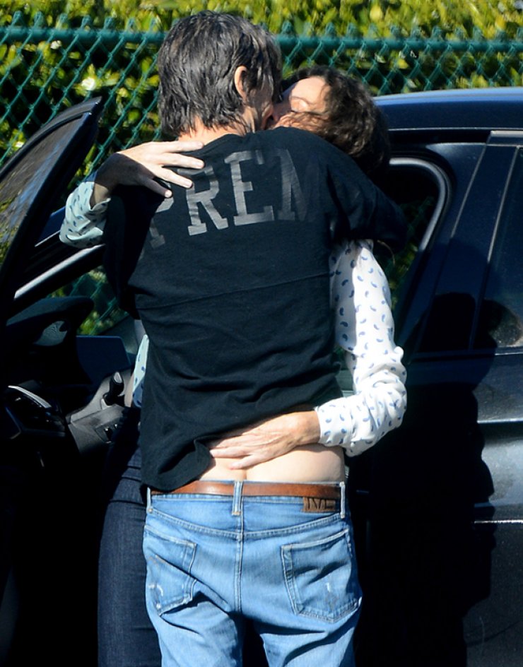 Οι πρόστυχες στιγμές χολυγουντιανού ζευγαριού στη μέση του δρόμου [εικόνες]