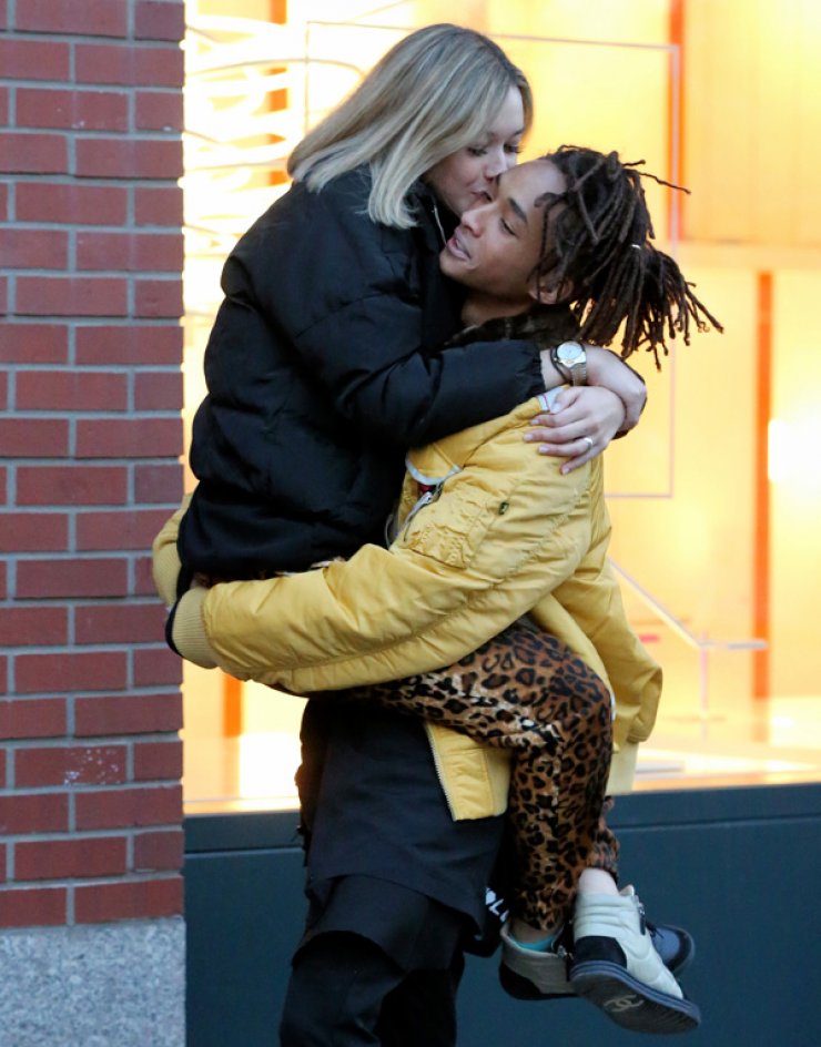 Jaden Smith: Δεν ξεκολλάει από τη σύντροφό του [εικόνες]