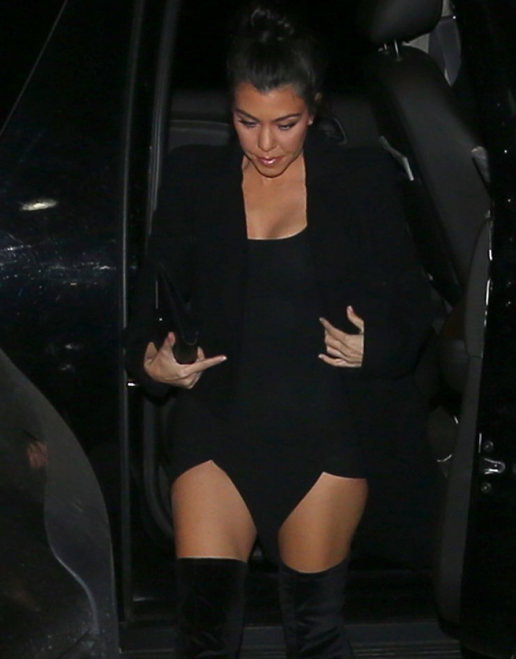 Η καυτή εμφάνιση της Kourtney Kardashian [εικόνες]