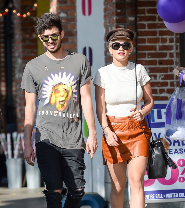 Διάσημη τραγουδίστρια επιβεβαιώσε τον έρωτά της την ημέρα των ερωτευμένων [εικόνες]