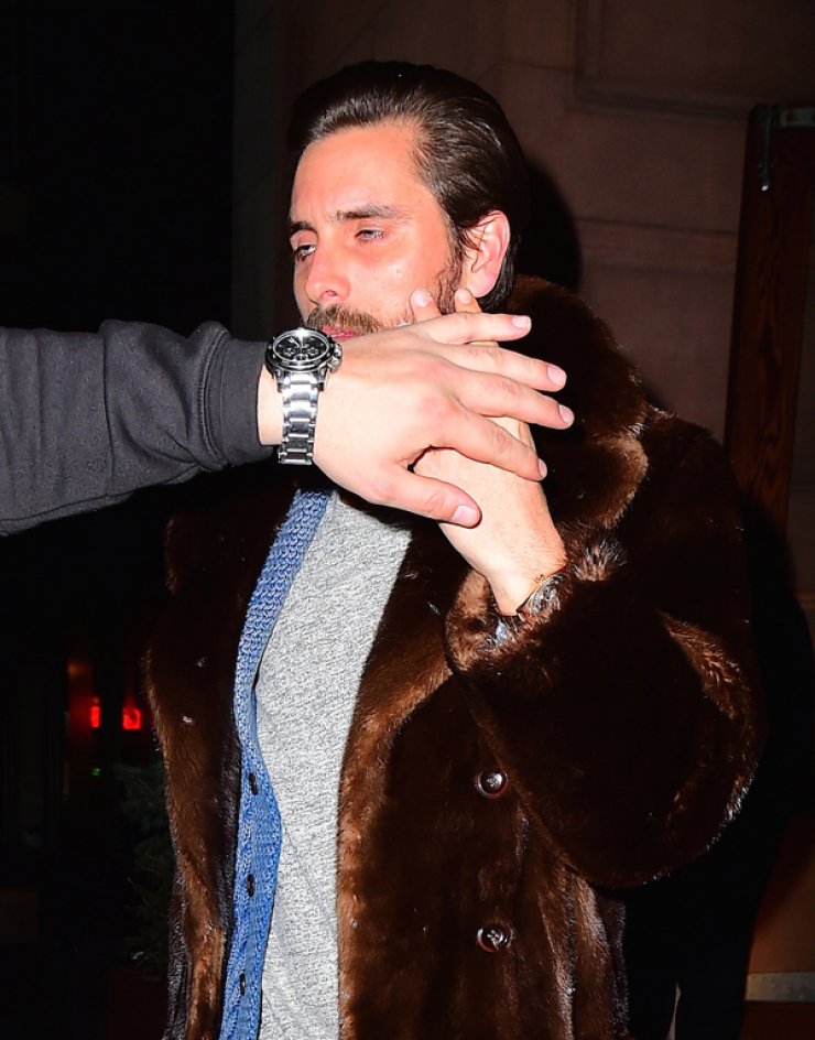 Hollywood: Ο διάσημος που βρέθηκε σε άσχημη κατάσταση έξω από νυχτερινό μαγαζί [εικόνες]