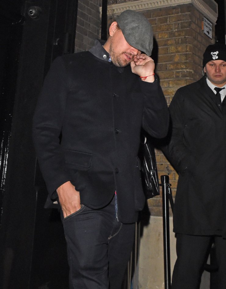 Leonardo Di Caprio: Όχι με μία αλλά με τρεις γυναίκες έφυγε από κλαμπ [εικόνες]