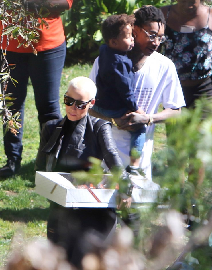 Πρώην ζευγάρι και πάλι μαζί για χάρη του γιου τους [εικόνες]