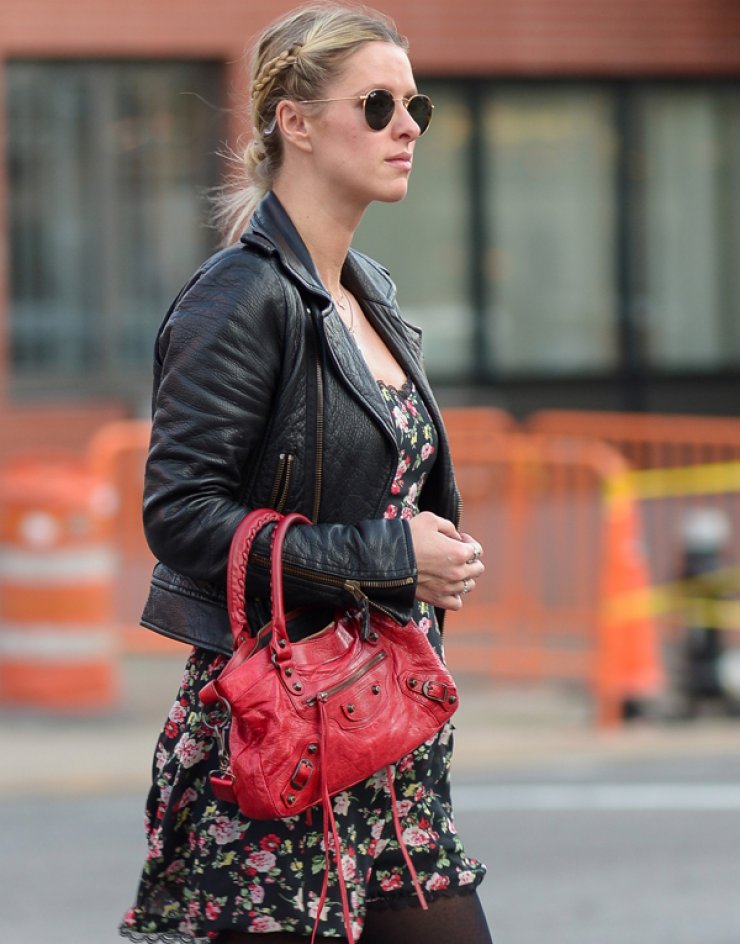 Nicky Hilton: Άρχισε να φουσκώνει η κοιλίτσα [εικόνες]