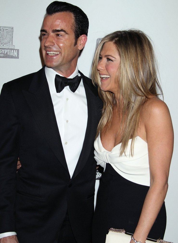 Πέντε λόγοι που εξηγούν γιατί η Jennifer Aniston είναι έγκυος