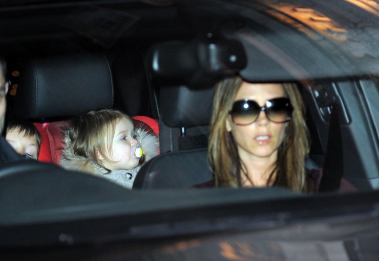 Victoria Beckham: Σε χλιδάτο εστιατόριο με τα παιδιά της