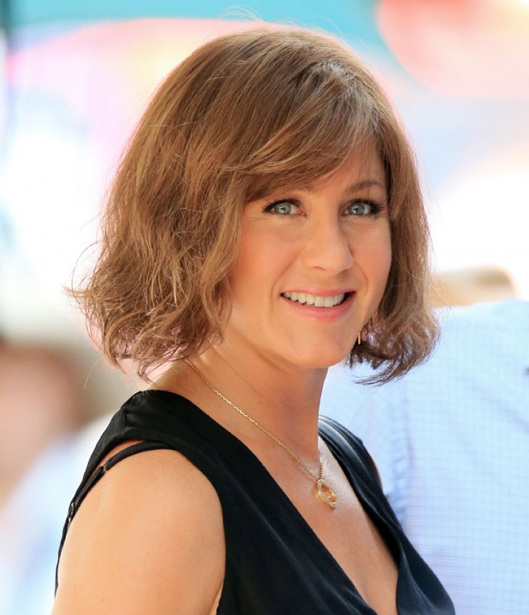 Αποχωρίστηκε τα "διάσημα μαλλιά" της η Aniston;