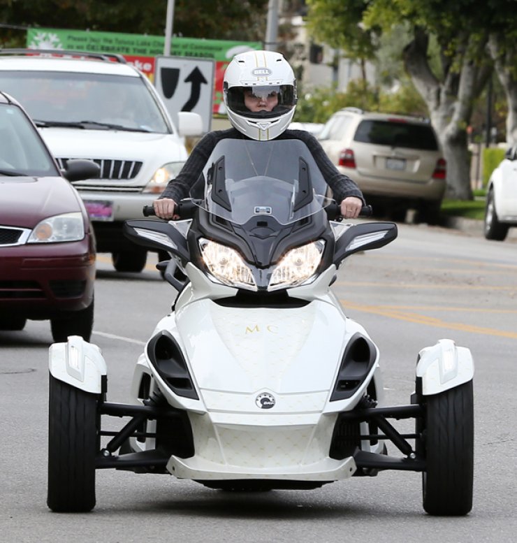 Δείτε τι δώρο δέχτηκε η Miley Cyrus για τα γενέθλιά της