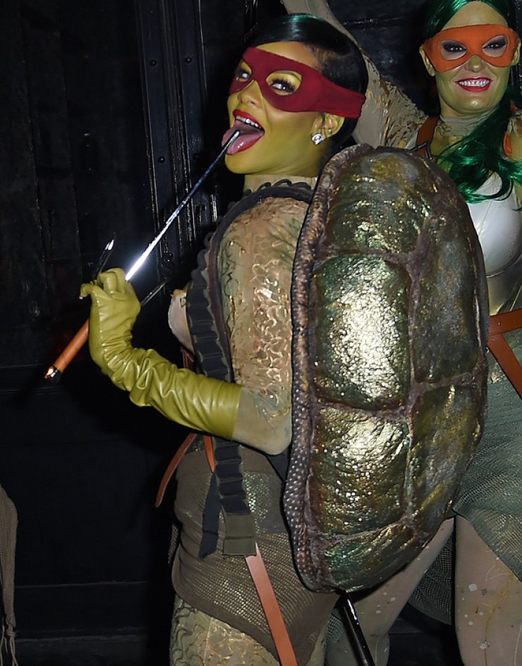 Η Rihanna το χελωνονιντζάκι [εικόνες]