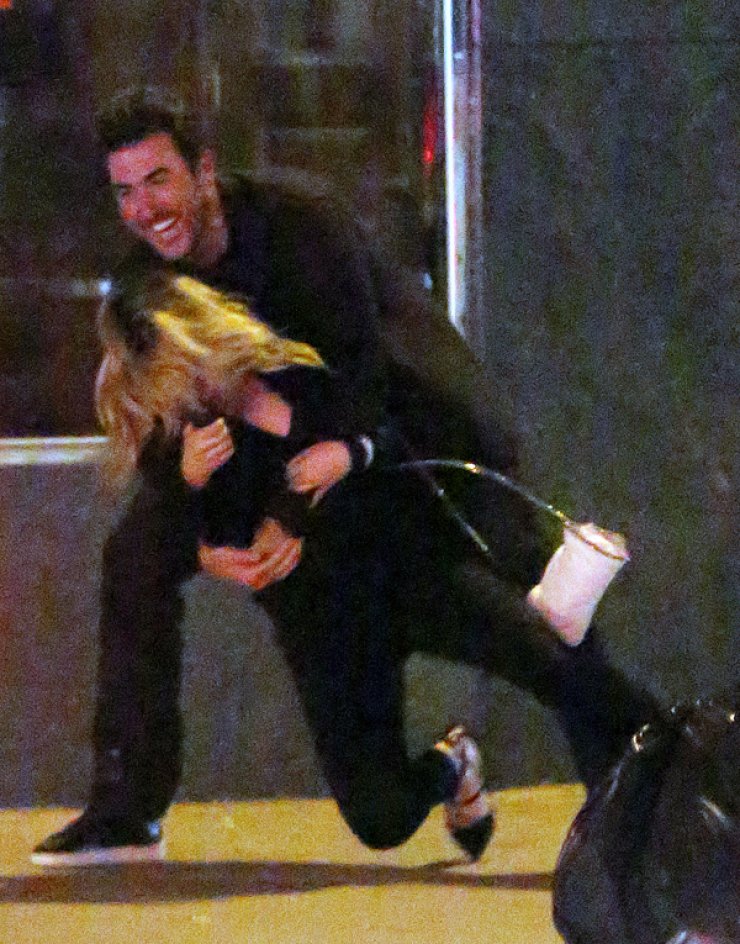 Διάσημο μοντέλο ερωτευμένο και τρελό [εικόνες]