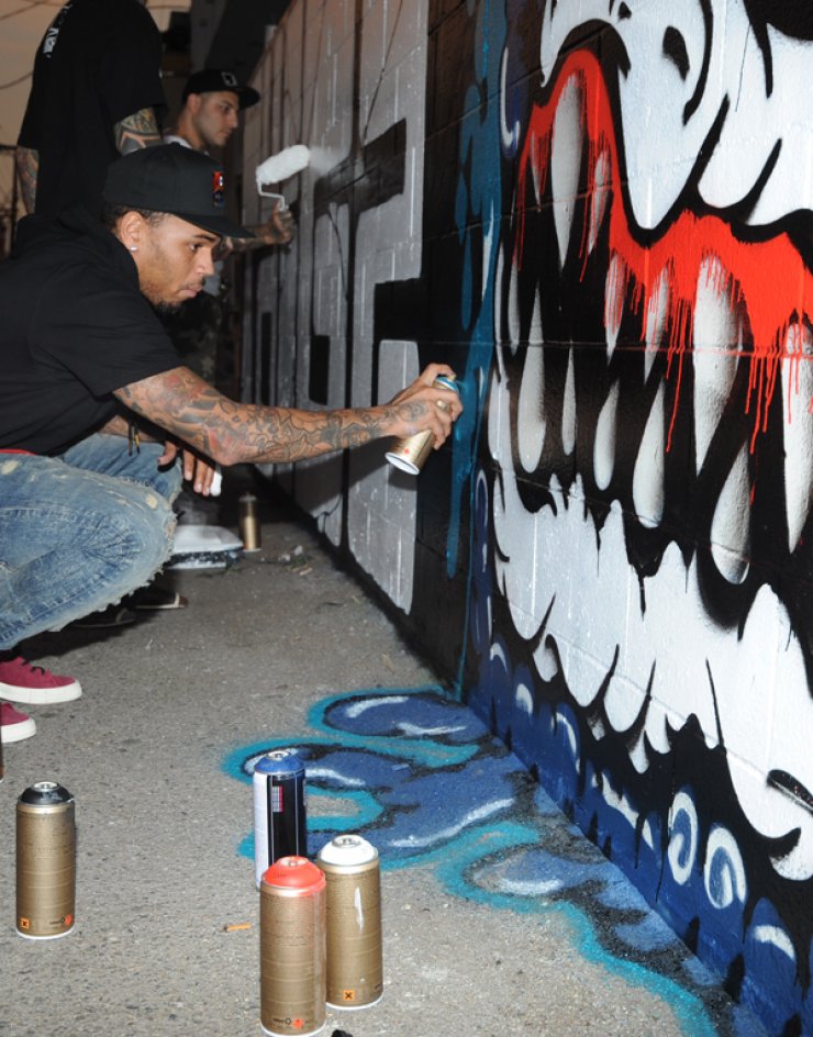Ο Chris Brown το έριξε στο graffiti [εικόνες]
