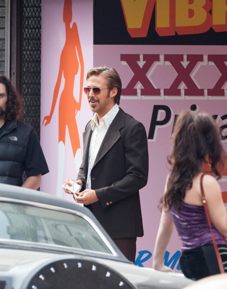 Τσακώσανε τον Ryan Gosling σε κατάστημα ενηλίκων [εικόνες]