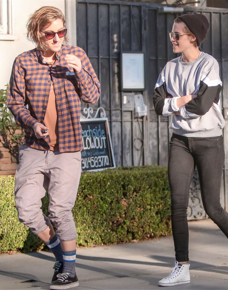 Είναι η Kristen Stewart λεσβία; [εικόνες]