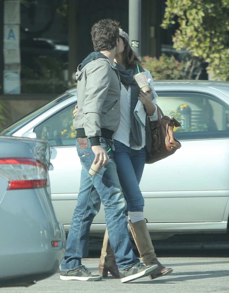 Ο Gerard Butler είναι ερωτευμένος και το δείχνει [εικόνες]