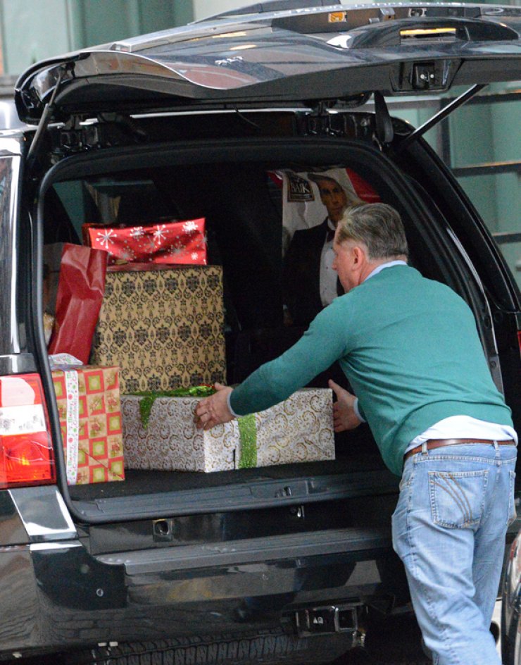 Το χριστουγεννιάτικο πνέυμα χτύπησε την Taylor Swift [εικόνες]