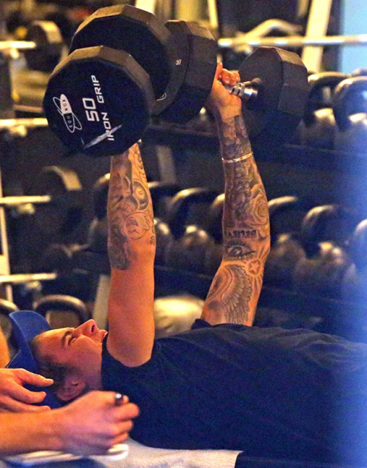 Justin Bieber: Γυμνάζεται και περηφανεύεται για το κορμί του [εικόνες]
