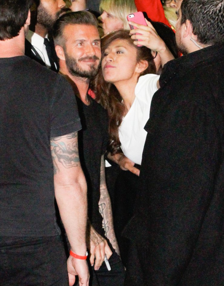 David Beckham: Τζέντλεμαν απέναντι στις θαυμάστριες του [εικόνες]