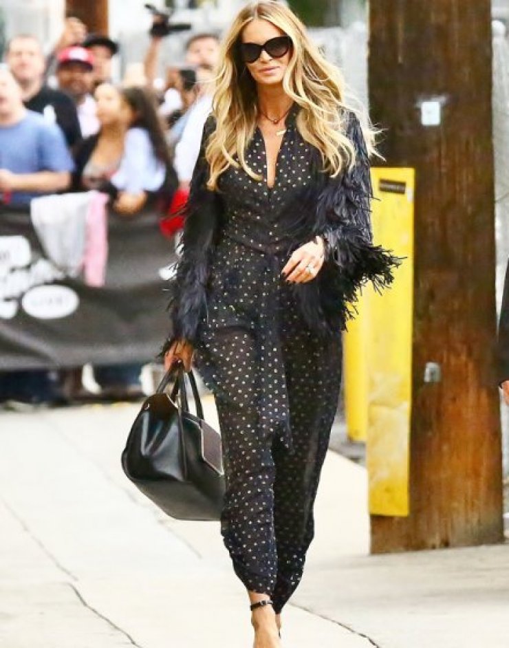 Μητέρα στα 51 ετοιμάζεται να γίνει η Elle Macpherson!