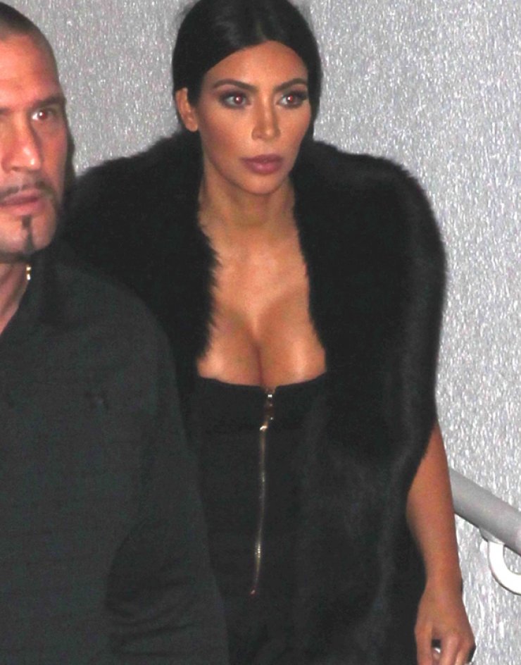 Kim Kardashian: Αυτό κι αν είναι ντεκολτέ [εικόνες]