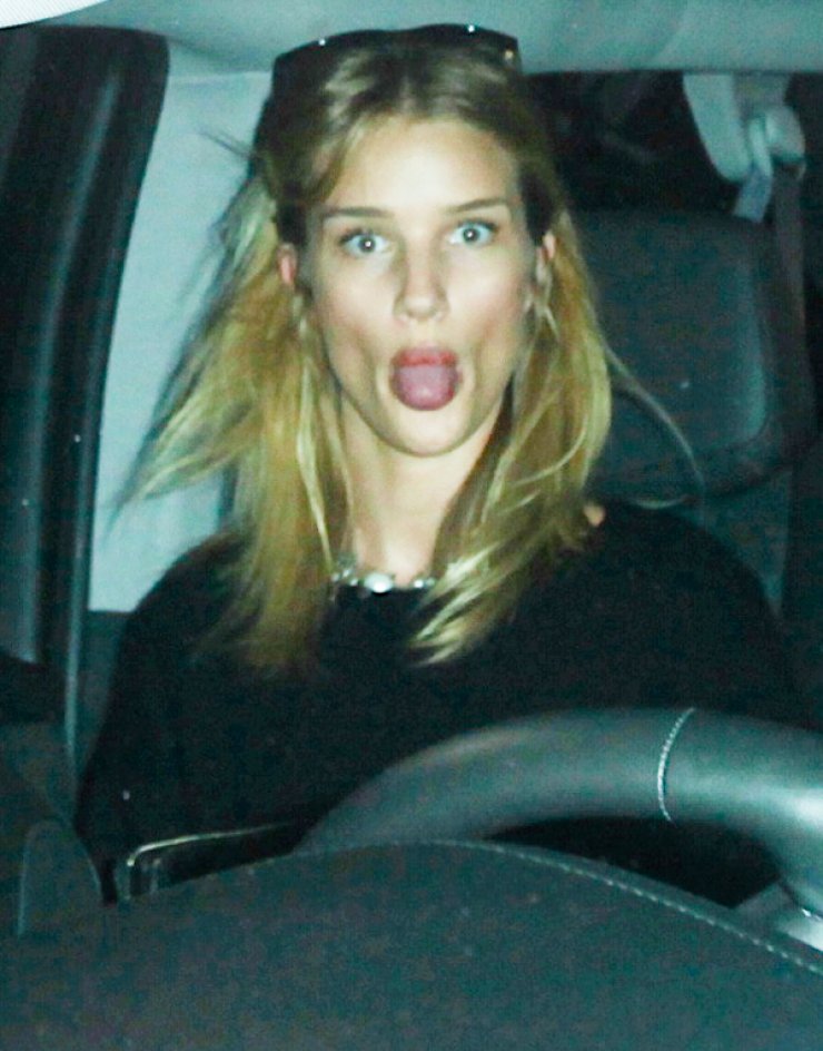 Οι γλυκές γκριμάτσες διάσημου μοντέλου [εικόνες]