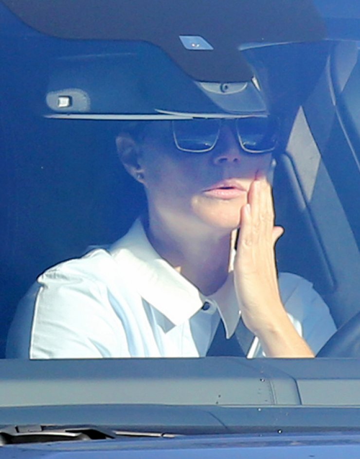 Τι κάνει η Gwyneth Paltrow όταν βρίσκεται μέσα στο αυτοκίνητο; [εικόνες]