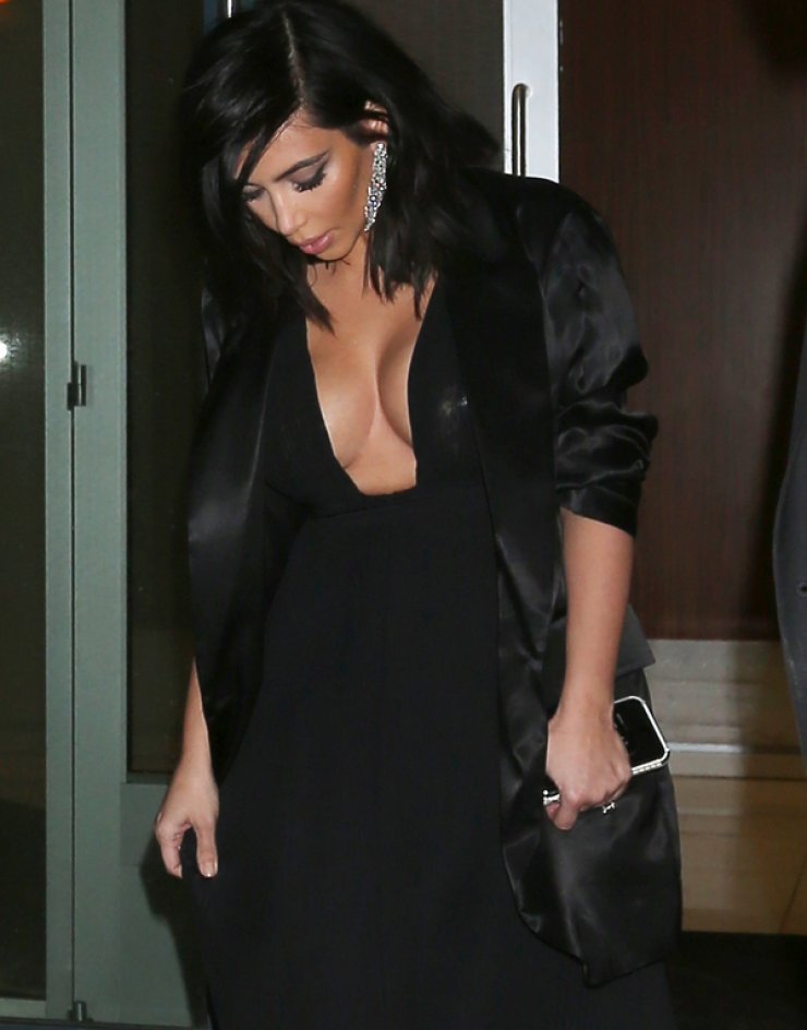 Η Kim Kardashian...τα έβγαλε βόλτα και πάλι [εικόνες]