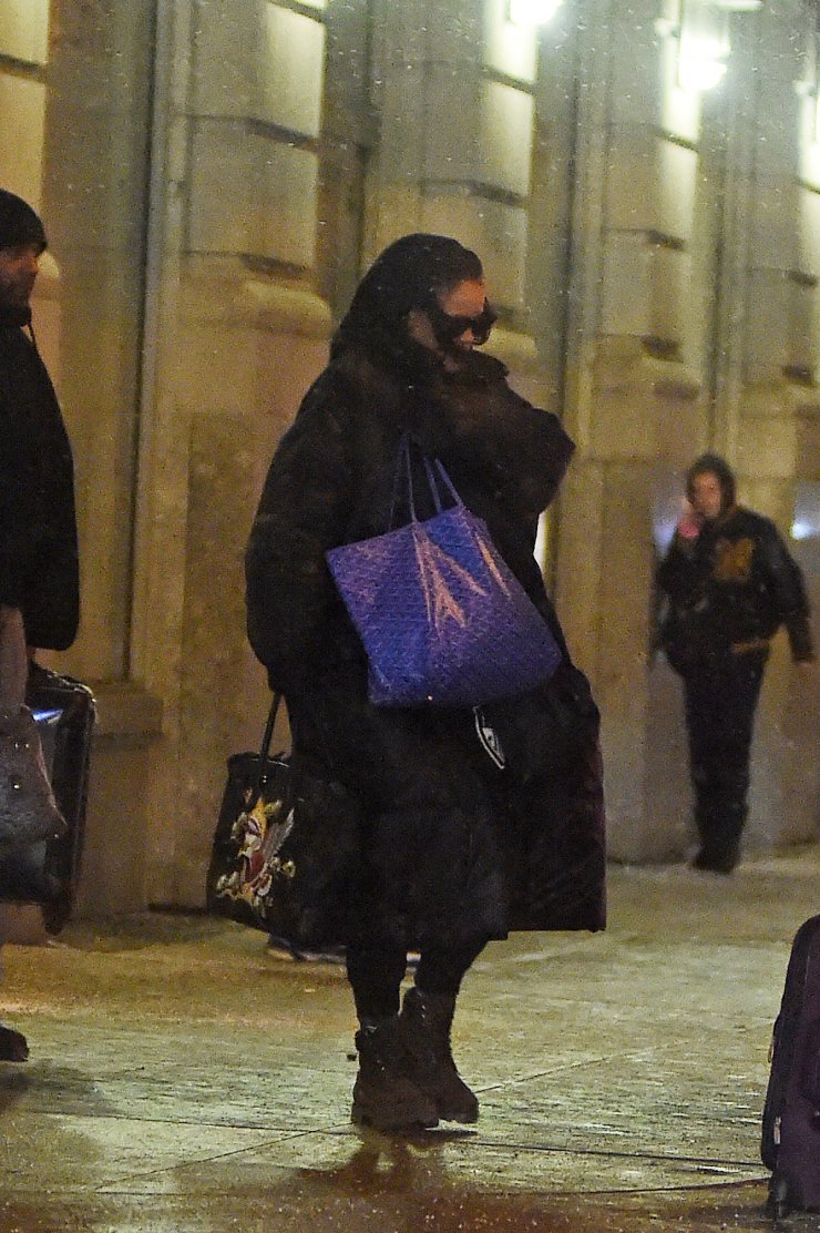 Οι κουβαλητές της Rihanna [εικόνες]