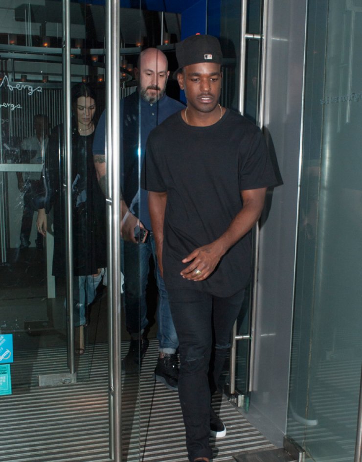 Ποια τραγουδίστρια δήλωνε ομοφυλόφιλη και τώρα είναι ερωτευμένη με άντρα; [εικόνες]