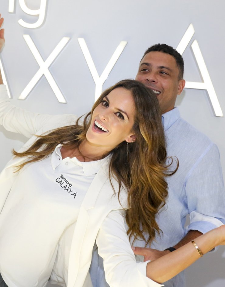 Αγγελάκι της Victoria Secret και διάσημος ποδοσφαιριστής μαζί! [εικόνες]