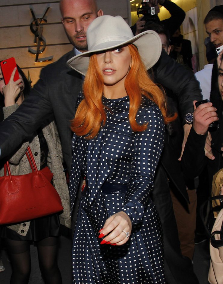 H Lady Gaga κοκκινομάλλα πλέον [εικόνες]