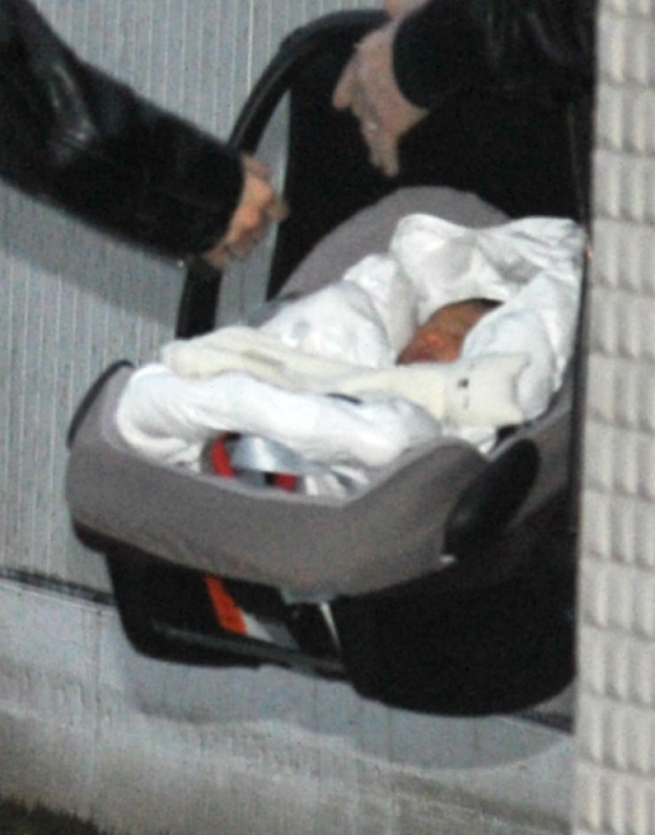 Οι πρώτες φωτογραφίες του Ramazzoti junior [εικόνες]