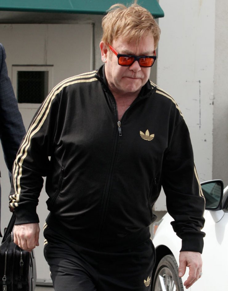 Ξέρατε ότι ο Elton John ανήκει στους... [εικόνες]