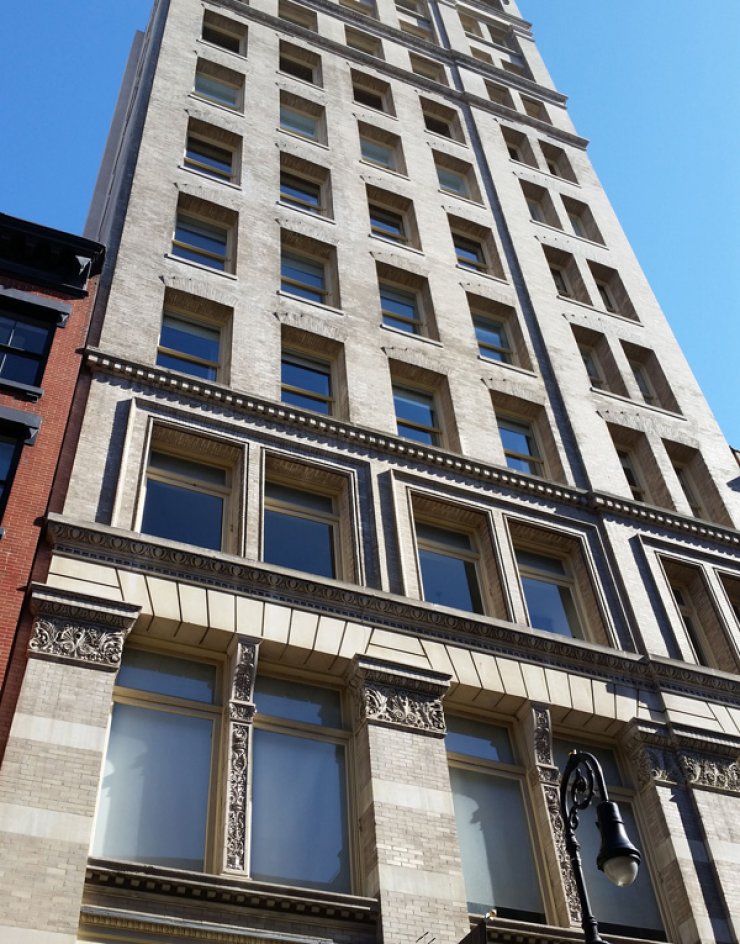 Διάσημος τραγουδιστής πουλάει το πολυτελές και πανάκριβο διαμέρισμά του [εικόνες]