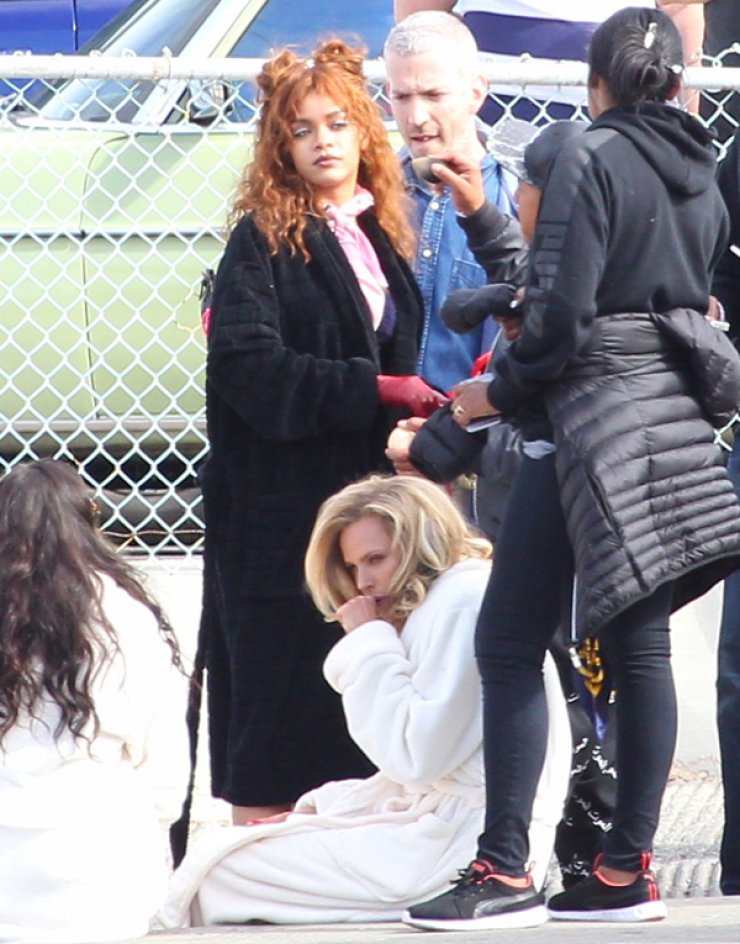 Πως εμφανίζεται η Rihanna στο νέο της video clip; [εικόνες]