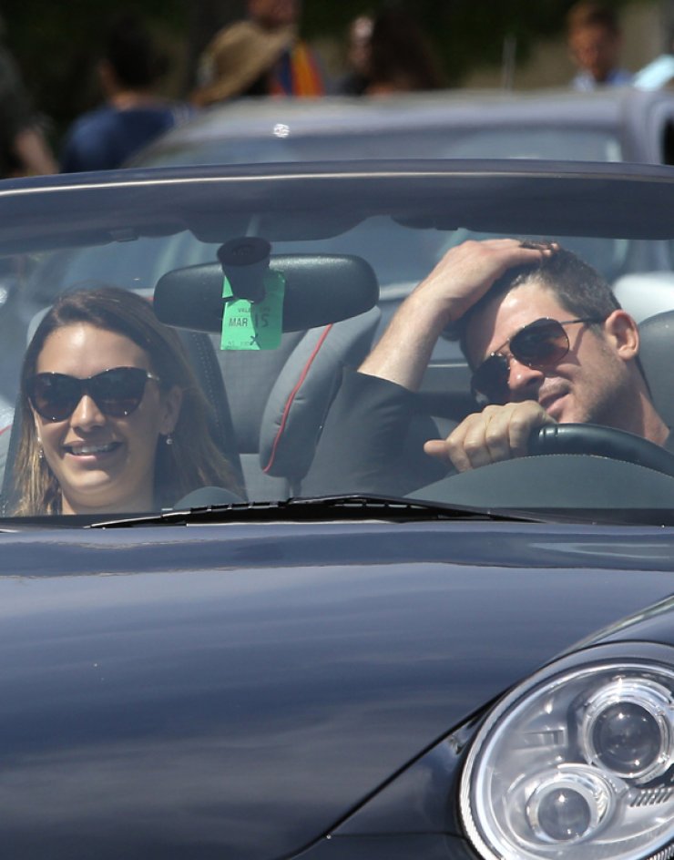 Ξανά ερωτευμένος διάσημος τραγουδιστής [εικόνες]