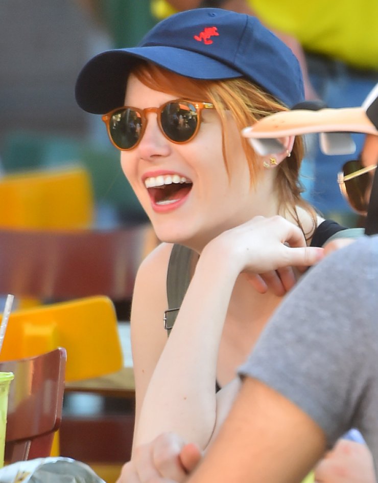 Φρεσκοχωρισμένη ηθοποιός αλλά σε πολύ ανεβασμένη διάθεση [εικόνες]