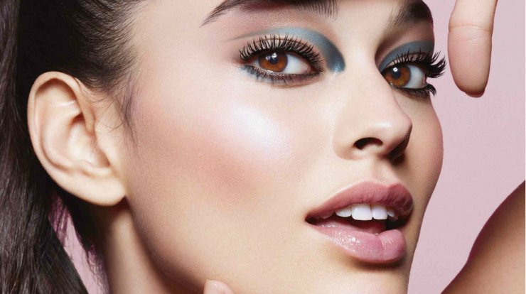 Η Clarins σου προτείνει το μακιγιάζ της άνοιξης