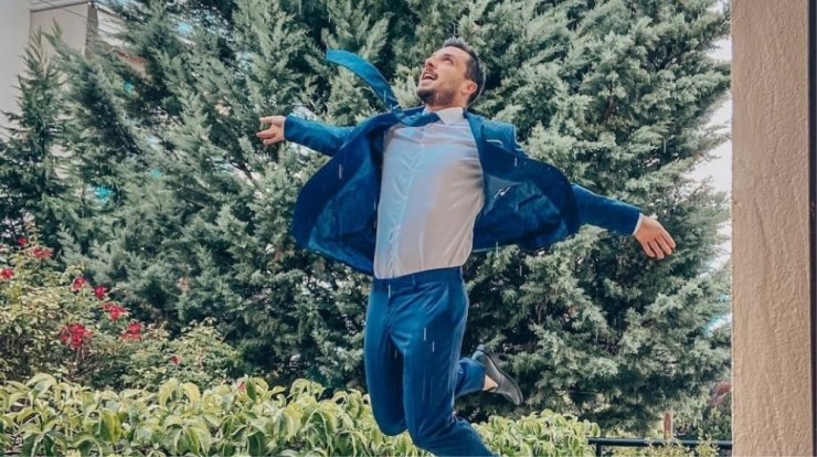 Συνελήφθη νεαρός Έλληνας ηθοποιός που έκανε φάρσα για βόμβα στο θέατρο που εργαζόταν