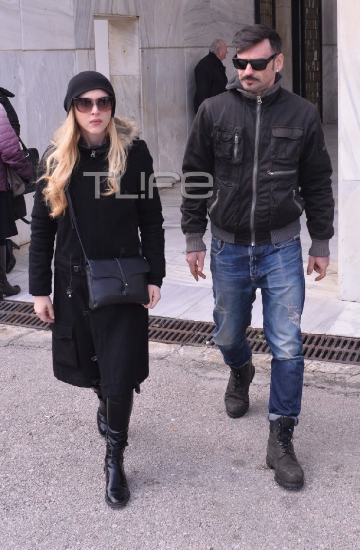 Η ελληνική showbiz αποχαιρέτησε τη μεγάλη προσωπικότητα του θεάτρου