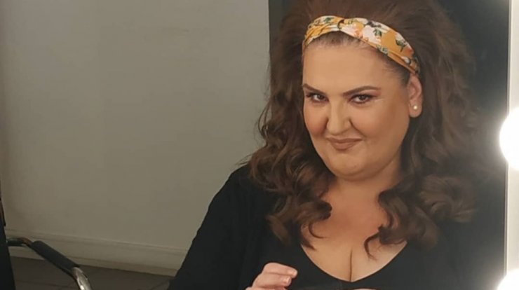 Σοφία Βογιατζάκη: "Δεν πάω πουθενά χωρίς τα παγάκια μου" [βίντεο]