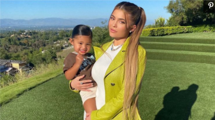 Mini me: 5 φορές που η Kylie Jenner ντύθηκε ασορτί με την κόρη της Stormi