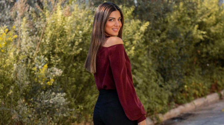 Σταματίνα Τσιμτσιλή: Δείτε την να τραγουδάει και να παίζει με τα παιδιά της [βίντεο]