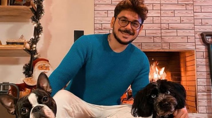 Stan: Μας συστήνει τη μητέρα του με έναν απίστευτο τρόπο [βίντεο]