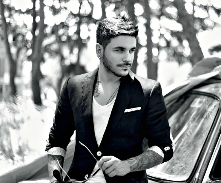 Stan: Δεν θα πιστεύετε με ποιον Έλληνα τραγουδιστή είναι ξαδέλφια;