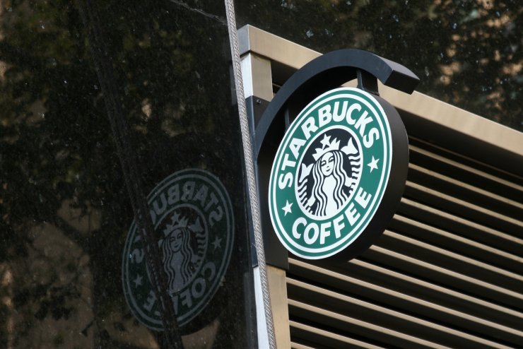 Το ήξερες; Η γυναίκα στο λογότυπο των Starbucks είναι Βυζαντινή πριγκίπισσα!