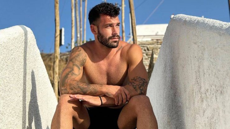 Ερωτευμένος “σαν τρελός” ο Στάθης Σχίζας 