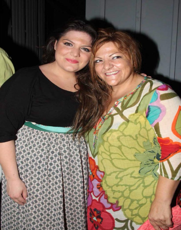 Δύσκολες ώρες για την Βίκυ Σταυροπούλου και την κόρη της