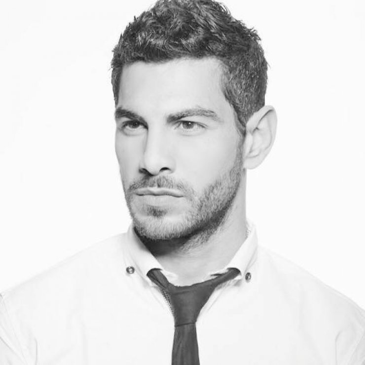 Σταύρος Κωνσταντίνου: Μιλάει on air για την επιλογή να τραγουδήσει τον εθνικό ύμνο