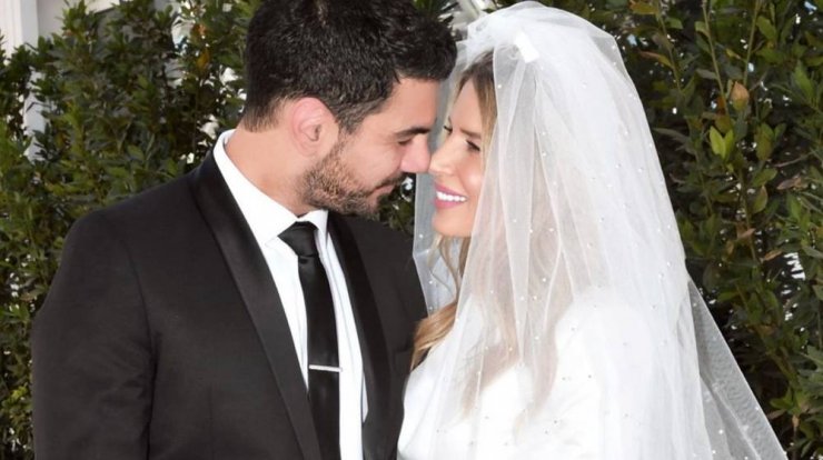 Σταύρος Κωνσταντίνου: Το φλερτ που δέχτηκε πρόσφατα ενώ ήταν μπροστά η σύζυγός του! [βίντεο]