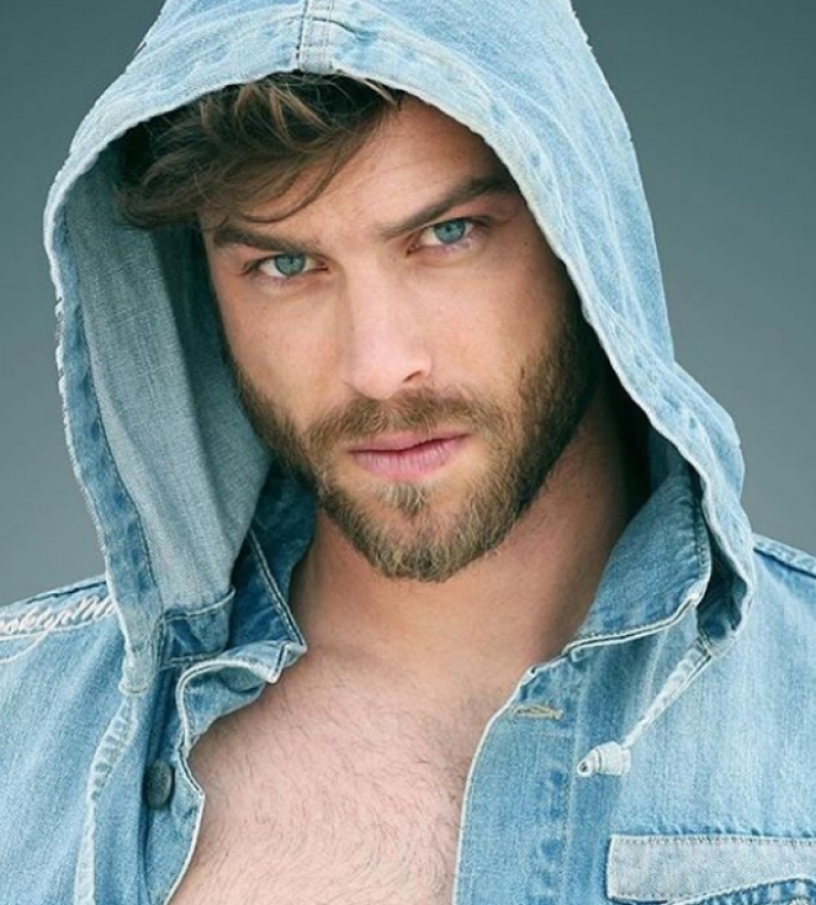 Θα μείνετε άφωνοι! Το πιο ακραίο που έχει κάνει θαυμάστρια στο Στέφανο Μιχαήλ!